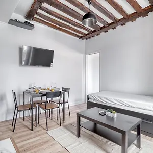 Apartment Cozy Proche Paris Et Transport Orly Free Parking, Choisy-le-Roi